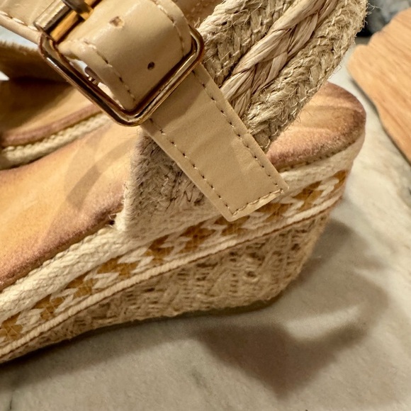 Beige Woven Wedge Sandals with Cork Heel EU 38 US 7.5 conversion - Picture 14 of 16